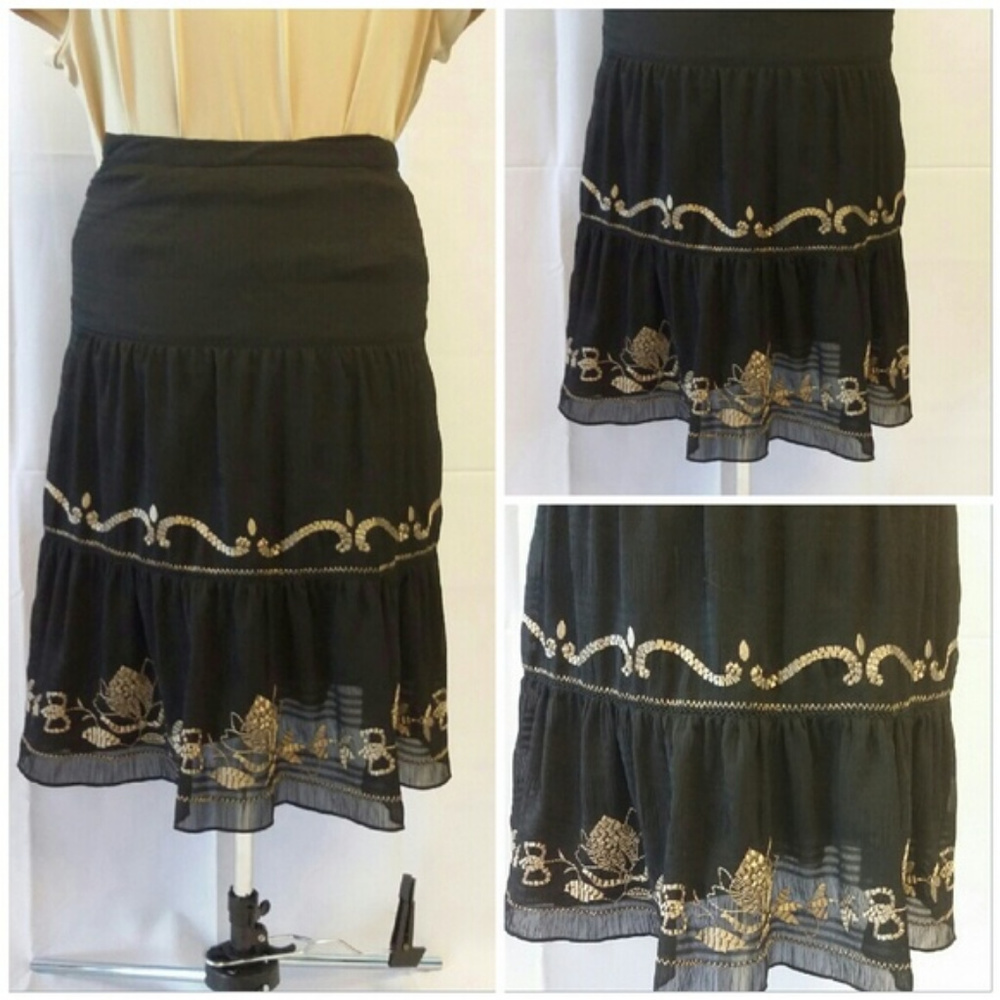 ANN TAYLOR LOFT, 3 Tiered, Crinkled Skirt, 34" - Picture 4 of 8